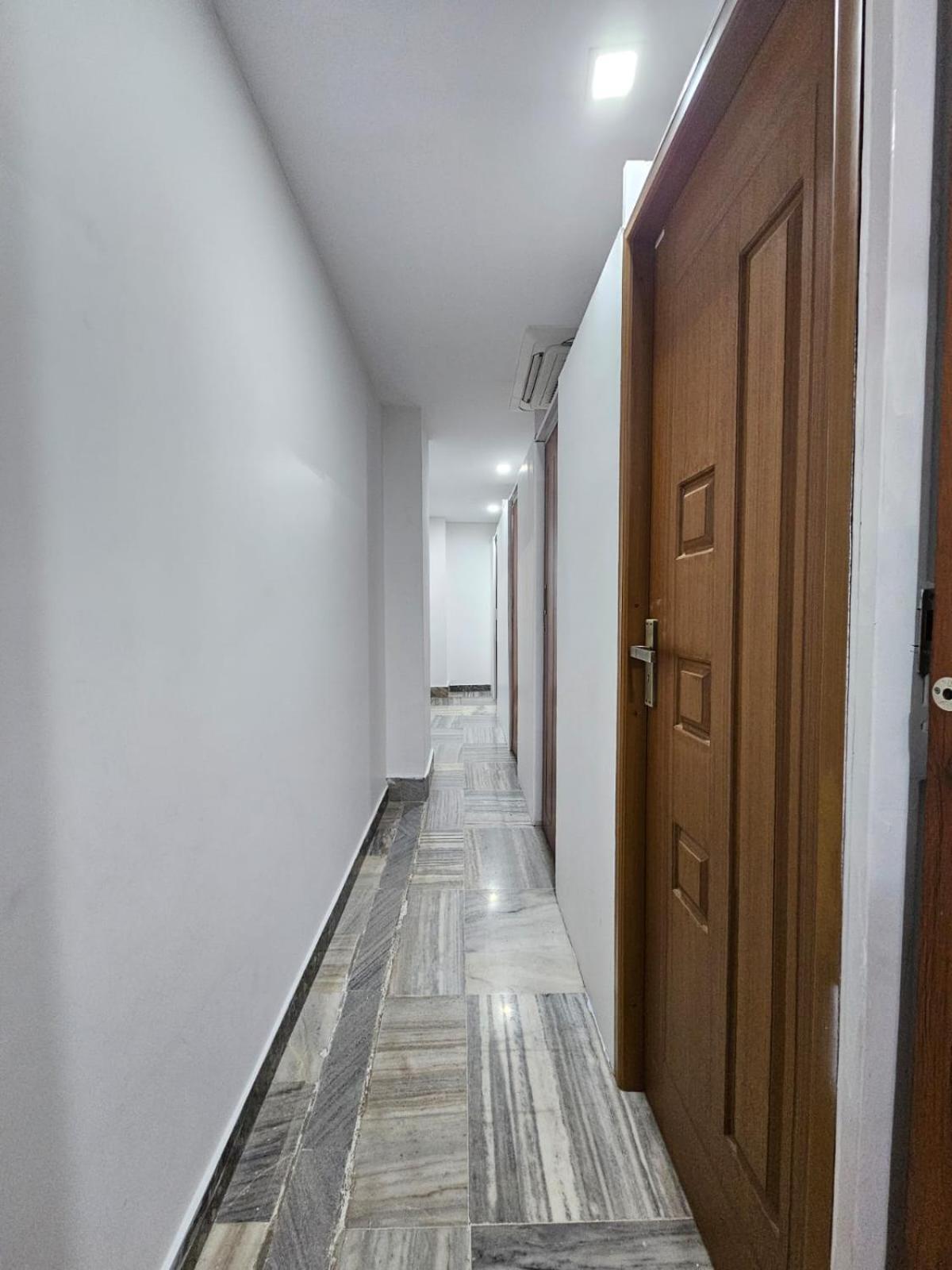 Lowfare Dormitory Kóžikkót Exteriér fotografie