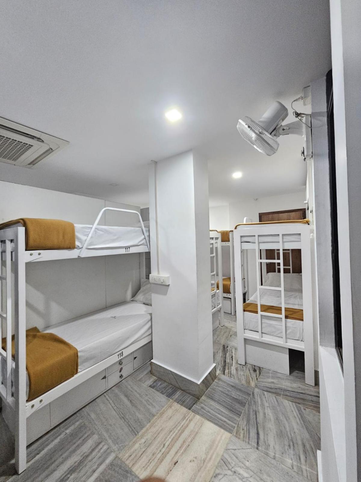 Lowfare Dormitory Kóžikkót Exteriér fotografie